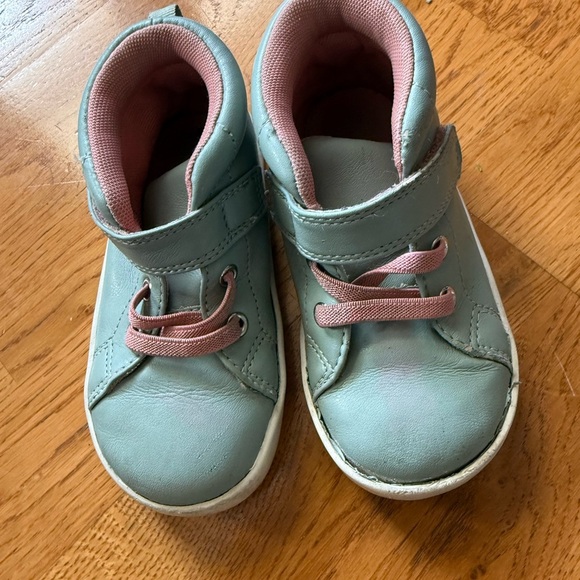 Toddler Green and Pink Shoes - Picture 4 of 5